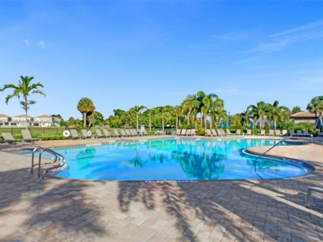 Home for rent at 4764 Eucalyptus Dr - photo 7474381