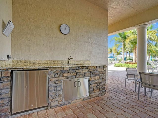 Home for rent at 4764 Eucalyptus Dr - photo 7474386