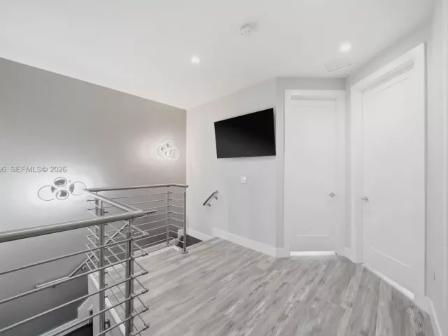 4-bedroom home for sale in Doral - 10530 NW 63rd Ter - MondialRealty