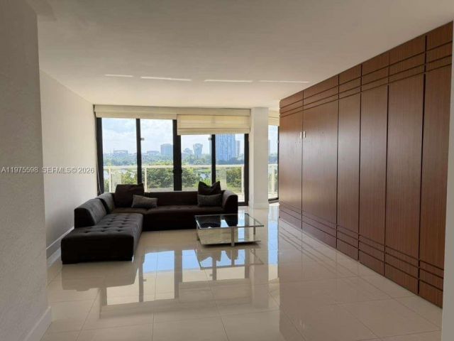 Apartment for rent  Unit #611 - photo 7503070