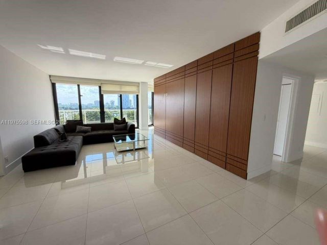 Apartment for rent  Unit #611 - photo 7503072