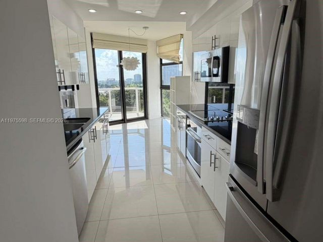 Apartment for rent  Unit #611 - photo 7503076