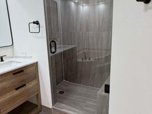 Apartment for rent  Unit #611 - photo 7503087