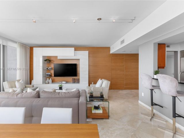 Apartment for sale  Unit #1901 - photo 7522828