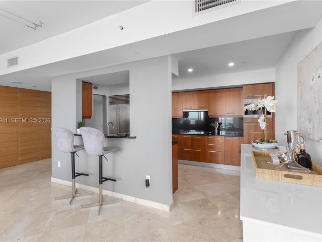 Apartment for sale  Unit #1901 - photo 7522829