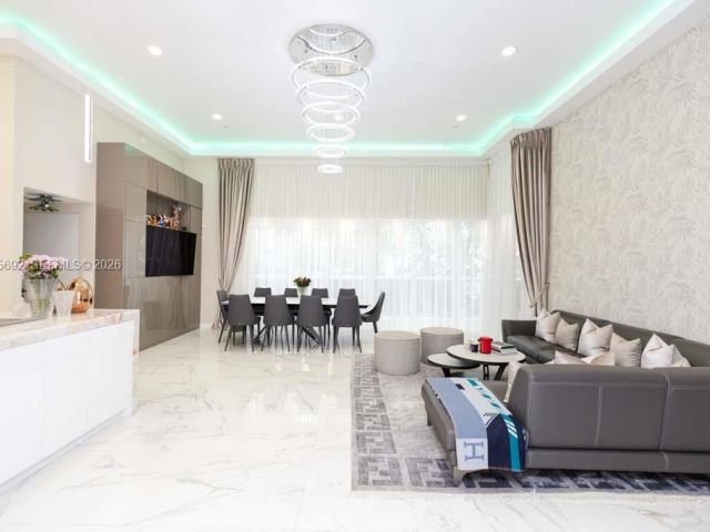 Apartment for sale  Unit #310 - photo 7500419