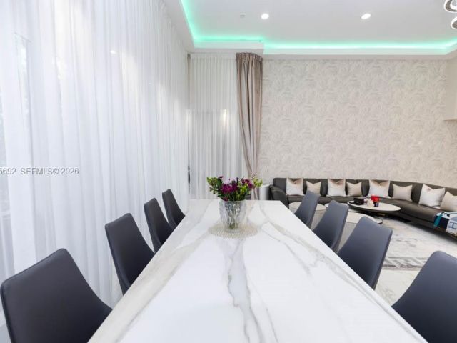 Apartment for sale  Unit #310 - photo 7500424