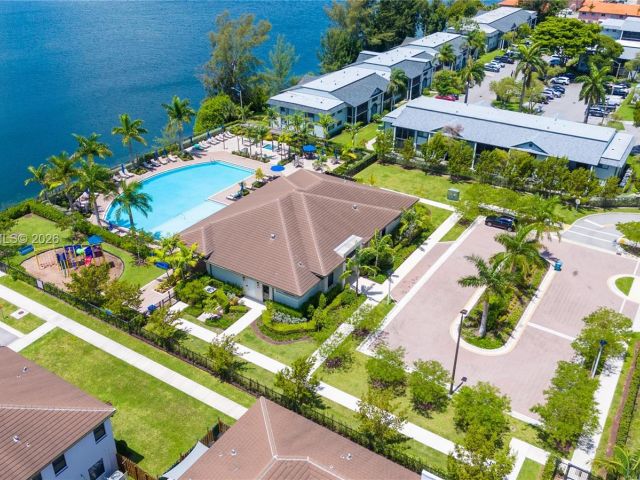 Home for sale at 21018 NE 8th Ave 21018 - photo 7529820