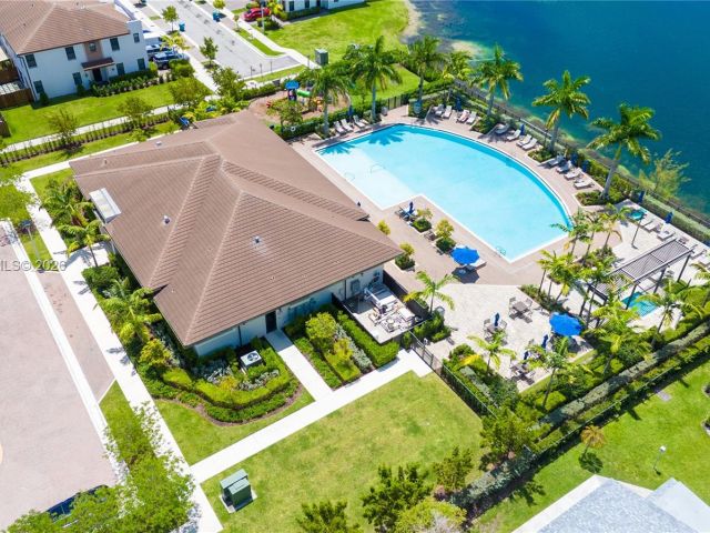 Home for sale at 21018 NE 8th Ave 21018 - photo 7529822