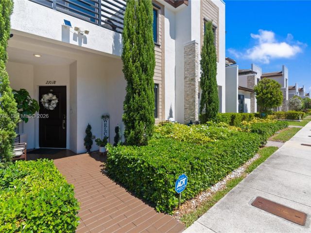 Home for sale at 21018 NE 8th Ave 21018 - photo 7529824