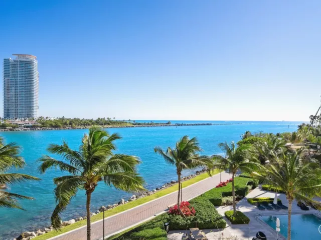 7-bedroom condo for sale in Miami Beach - 7043 Fisher Island Dr 7043 - MondialRealty