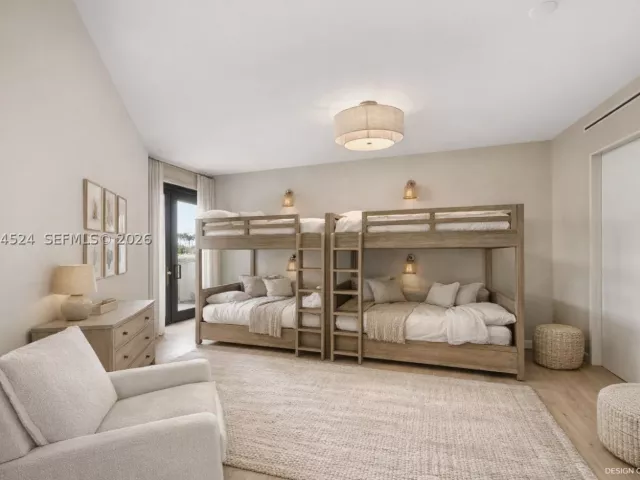 7-bedroom condo for sale in Miami Beach - 7043 Fisher Island Dr 7043 - MondialRealty