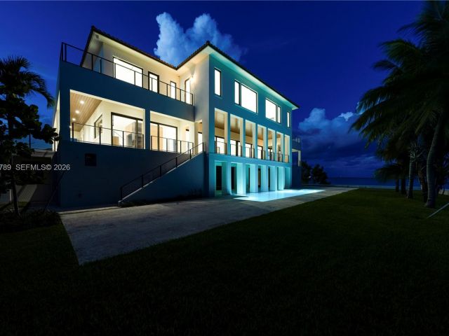 Home for sale at 650 Lugo Ave - photo 7471378