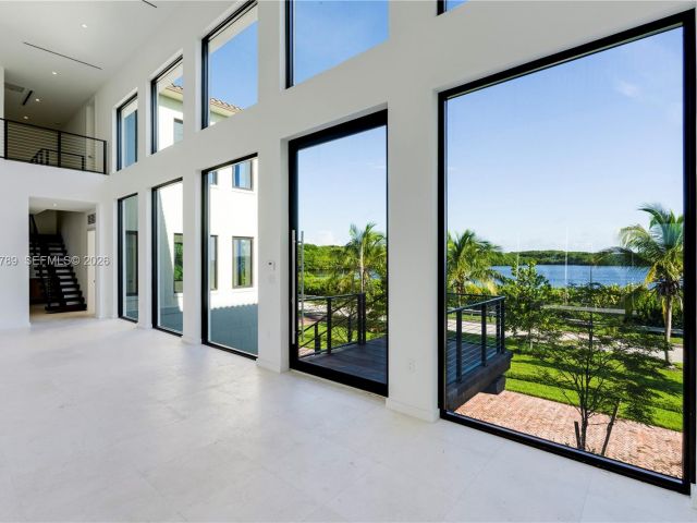 Home for sale at 650 Lugo Ave - photo 7471380