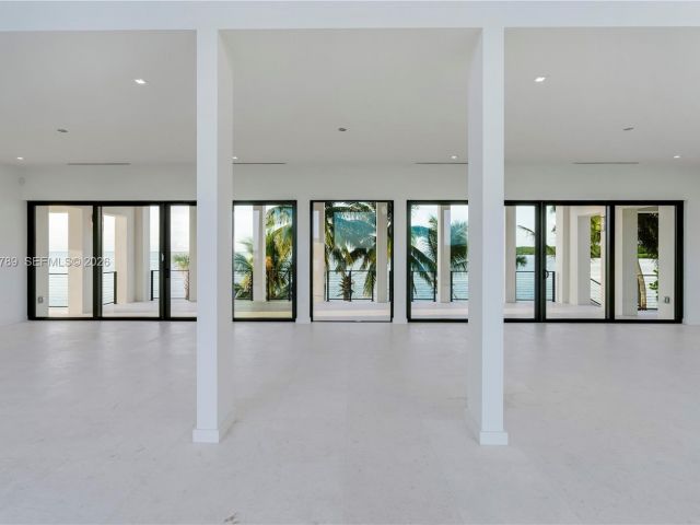 Home for sale at 650 Lugo Ave - photo 7471382