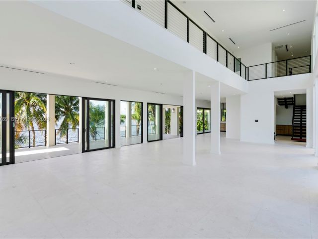 Home for sale at 650 Lugo Ave - photo 7471383