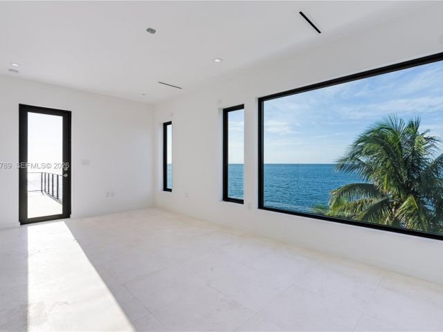 Home for sale at 650 Lugo Ave - photo 7471390