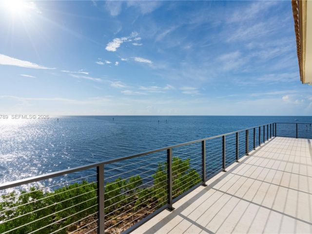 Home for sale at 650 Lugo Ave - photo 7471392