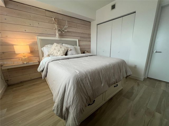 Apartment for rent  Unit #3405 - photo 7493443