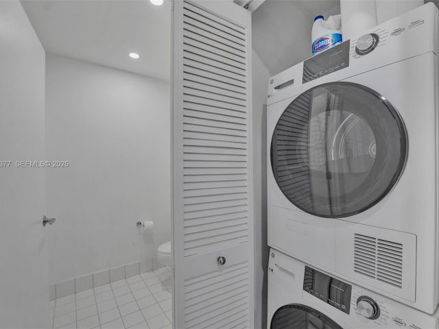 Apartment for sale  Unit #811 - photo 7491535