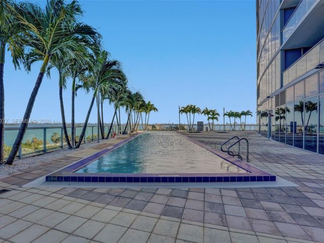 Apartment for sale  Unit #811 - photo 7491536