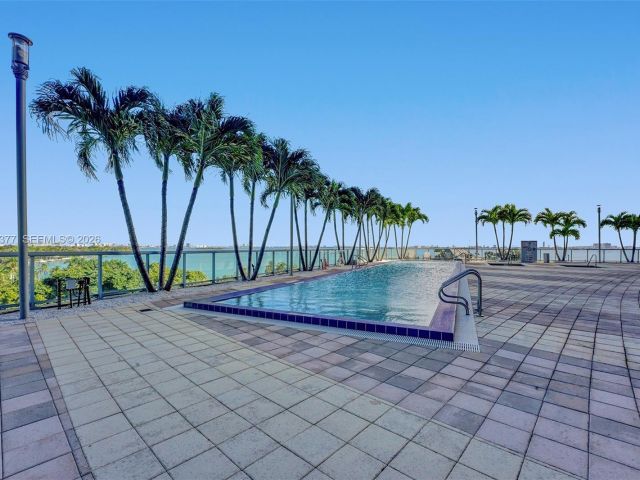 Apartment for sale  Unit #811 - photo 7491538