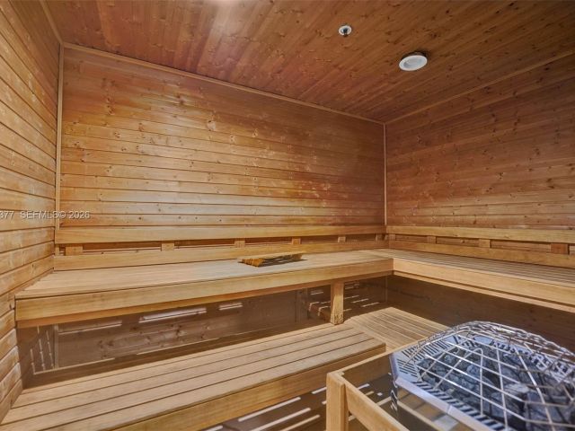 Apartment for sale  Unit #811 - photo 7491539