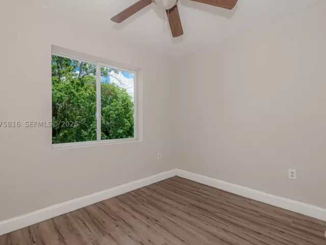 3-bedroom home for rent in Fort Lauderdale - 815 NW 3rd Ave 813 - MondialRealty