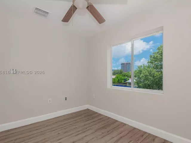 3-bedroom home for rent in Fort Lauderdale - 815 NW 3rd Ave 813 - MondialRealty