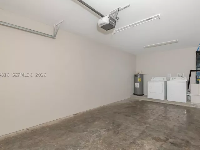 3-bedroom home for rent in Fort Lauderdale - 815 NW 3rd Ave 813 - MondialRealty