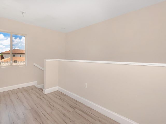 3-bedroom home for rent in Fort Lauderdale - 813 NW 3rd Ave 813 - MondialRealty