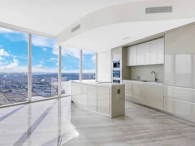 Apartment for rent  Unit #4604 - photo 7495699