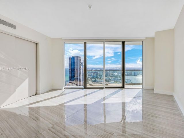 Apartment for rent  Unit #4604 - photo 7495711