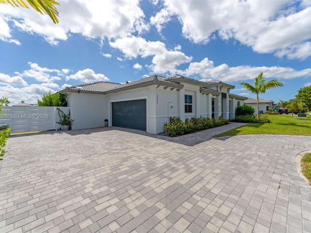 Home for rent at 19866 SW 320th St 0 - photo 7460210