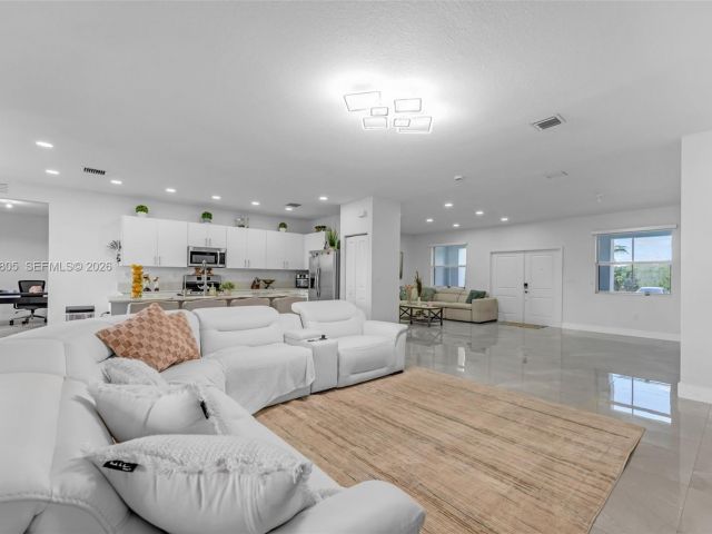 Home for rent at 19866 SW 320th St 0 - photo 7460215