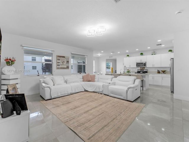 Home for rent at 19866 SW 320th St 0 - photo 7460216