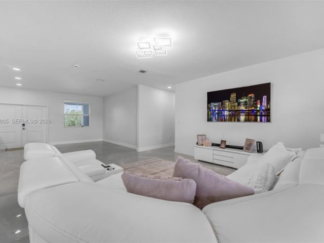 Home for rent at 19866 SW 320th St 0 - photo 7460219