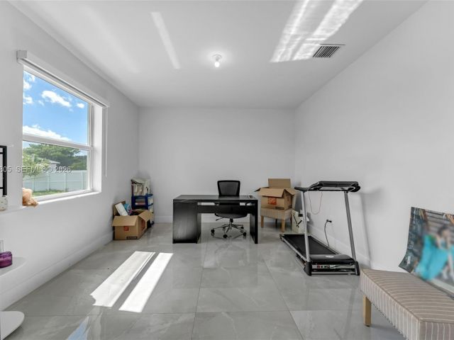 Home for rent at 19866 SW 320th St 0 - photo 7460223