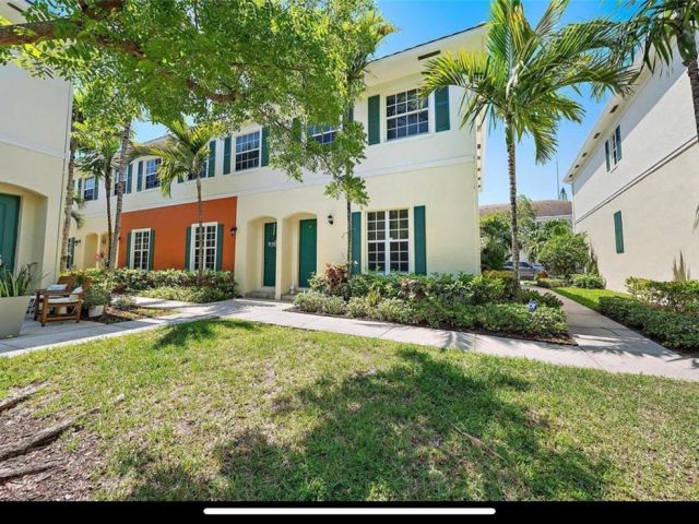 Home for rent at 259 SW 7th Ct - photo 7478646