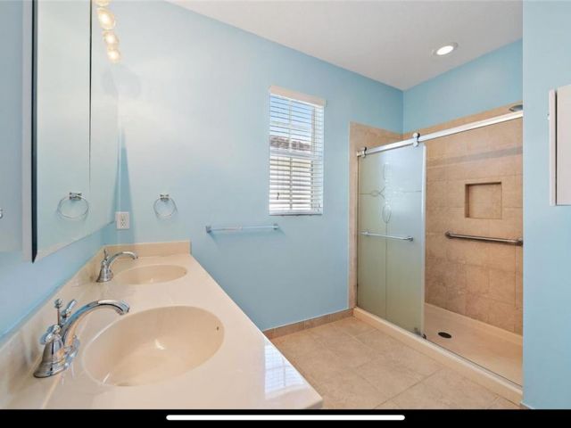 Home for rent at 259 SW 7th Ct - photo 7478656