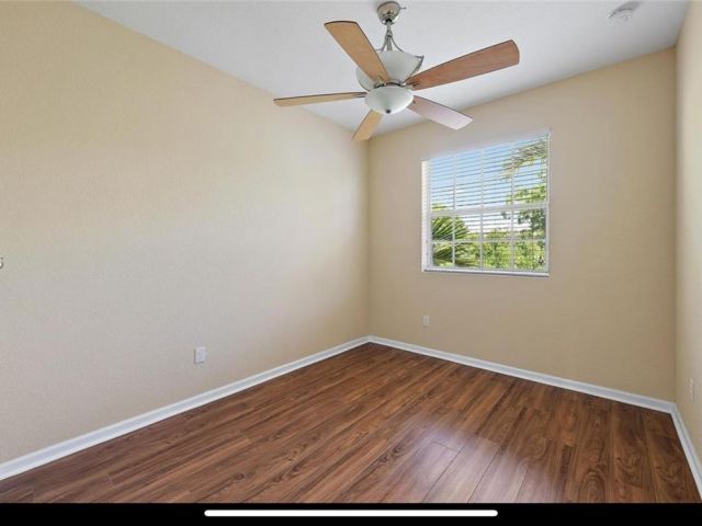 Home for rent at 259 SW 7th Ct - photo 7478659