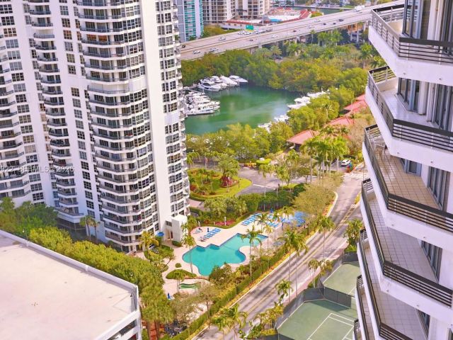 Apartment for sale  Unit #2807 - photo 7504081