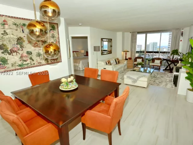 2-bedroom condo for sale in Aventura - 3530 Mystic Pointe Dr 2807 - MondialRealty