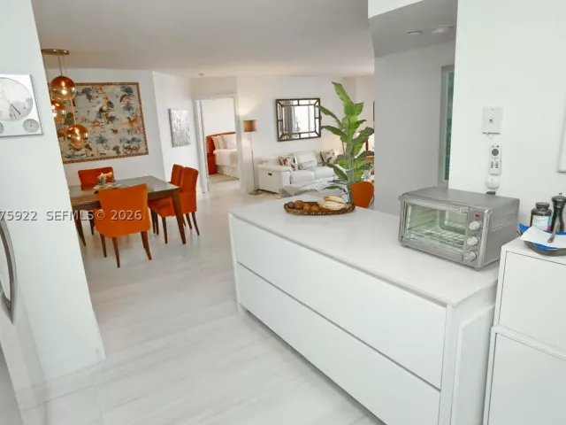 2-bedroom condo for sale in Aventura - 3530 Mystic Pointe Dr 2807 - MondialRealty