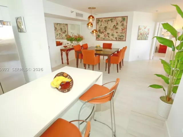 2-bedroom condo for sale in Aventura - 3530 Mystic Pointe Dr 2807 - MondialRealty