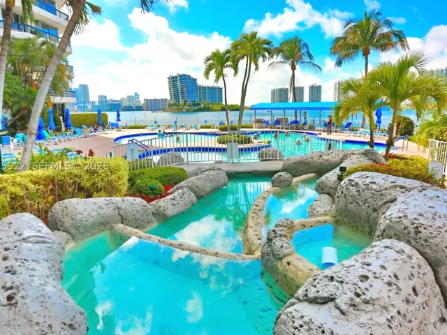 2-bedroom condo for sale in Aventura - 3530 Mystic Pointe Dr 2807 - MondialRealty