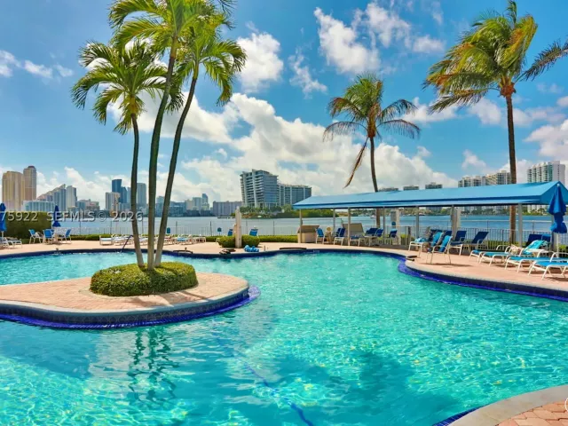 2-bedroom condo for sale in Aventura - 3530 Mystic Pointe Dr 2807 - MondialRealty