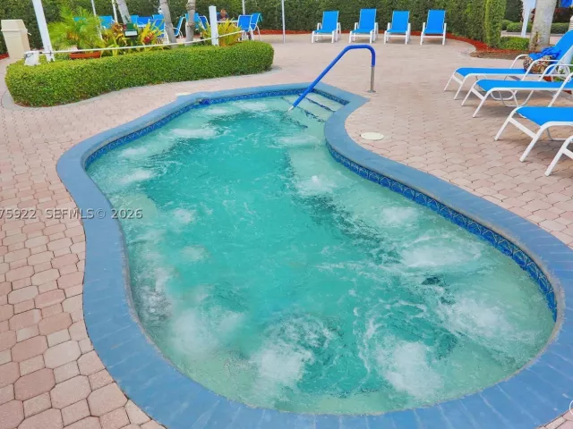 2-bedroom condo for sale in Aventura - 3530 Mystic Pointe Dr 2807 - MondialRealty