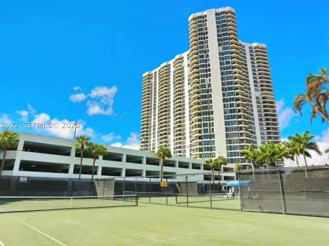 2-bedroom condo for sale in Aventura - 3530 Mystic Pointe Dr 2807 - MondialRealty