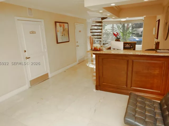 2-bedroom condo for sale in Aventura - 3530 Mystic Pointe Dr 2807 - MondialRealty